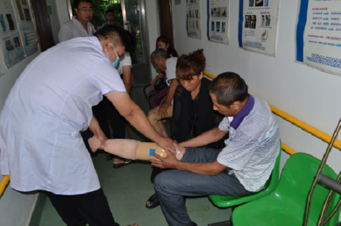 假肢廠家分析穿戴假肢時(shí)殘肢出現(xiàn)裂口原因和解決方法(圖1) 假肢廠家分析穿戴假肢時(shí)殘肢出現(xiàn)裂口原因和解決方法(圖1)